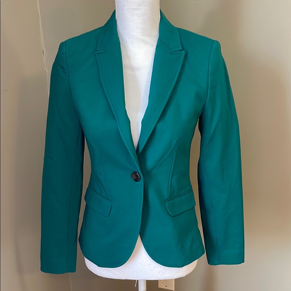 Teal Blazer with Notched Lapels and Fitted Silhouette